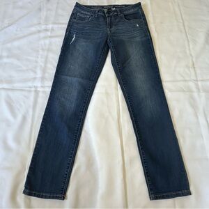 Apt. 9 Blue Straight Leg Jeans with Faded Wash Size 4